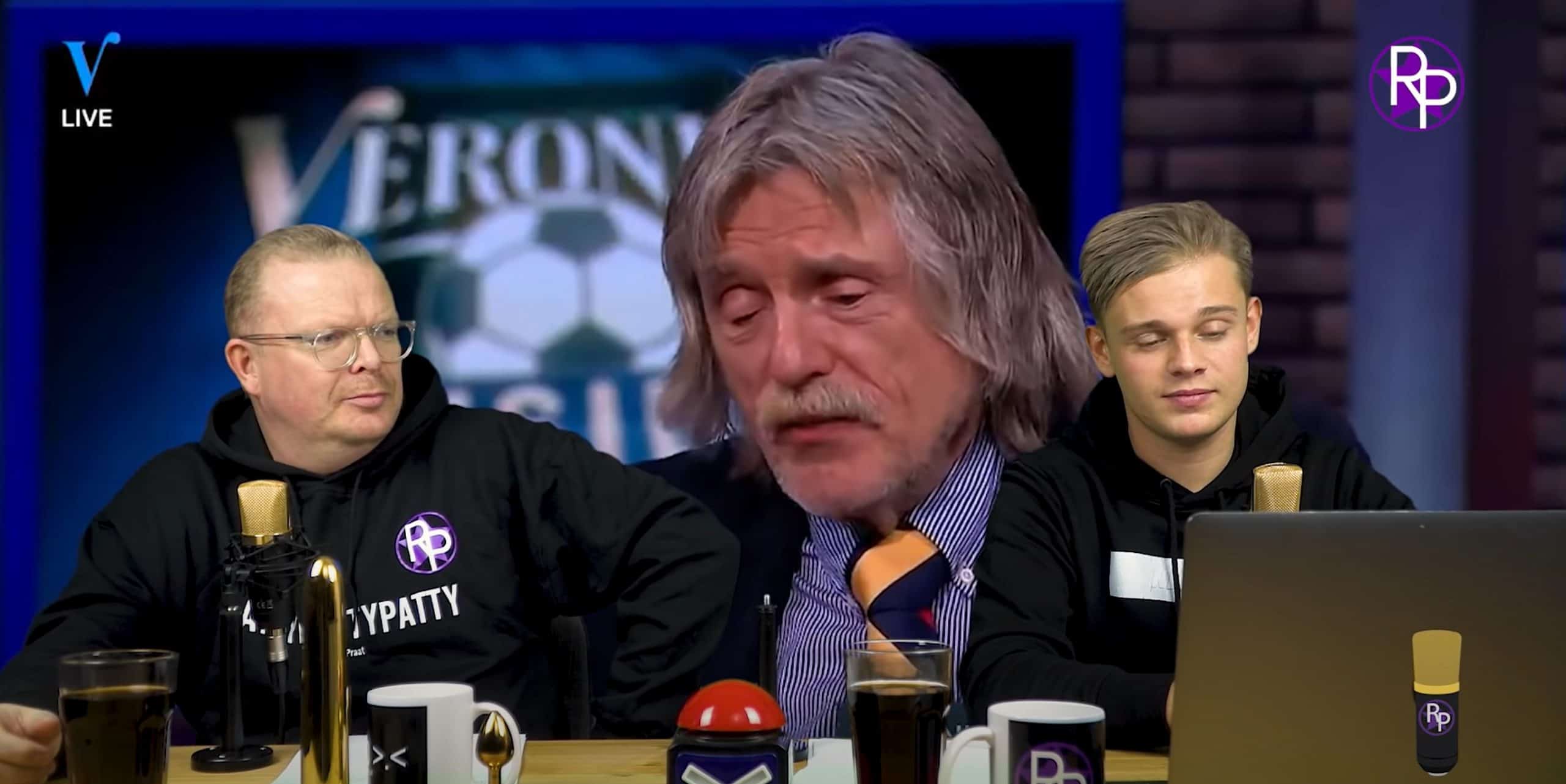 #33 Johan Derksen beledigt Jan Roos & Gordon maakt misbruik van zijn hondje