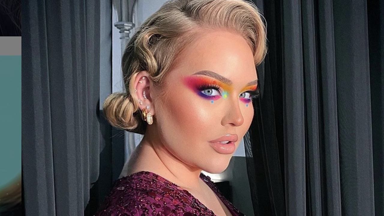 Nikkie Tutorials geeft 10k aan transformer