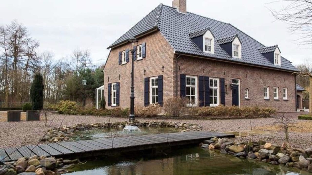 Dit is de dikke villa van Nikkie de Jager