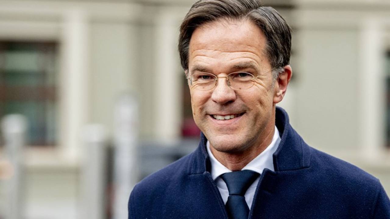 Mark Rutte komt op voor pedogedicht: ‘het vrije woord is een groot goed’