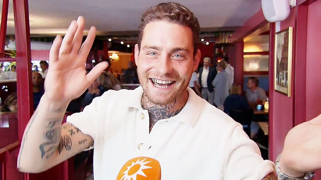 Het nieuwe pannenkoekenrestaurant van Douwe Bob kampt nu al met problemen: Hij heeft nu al geen chef meer