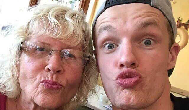 Beelden: oma van Enzo Knol verklapt geslacht van baby